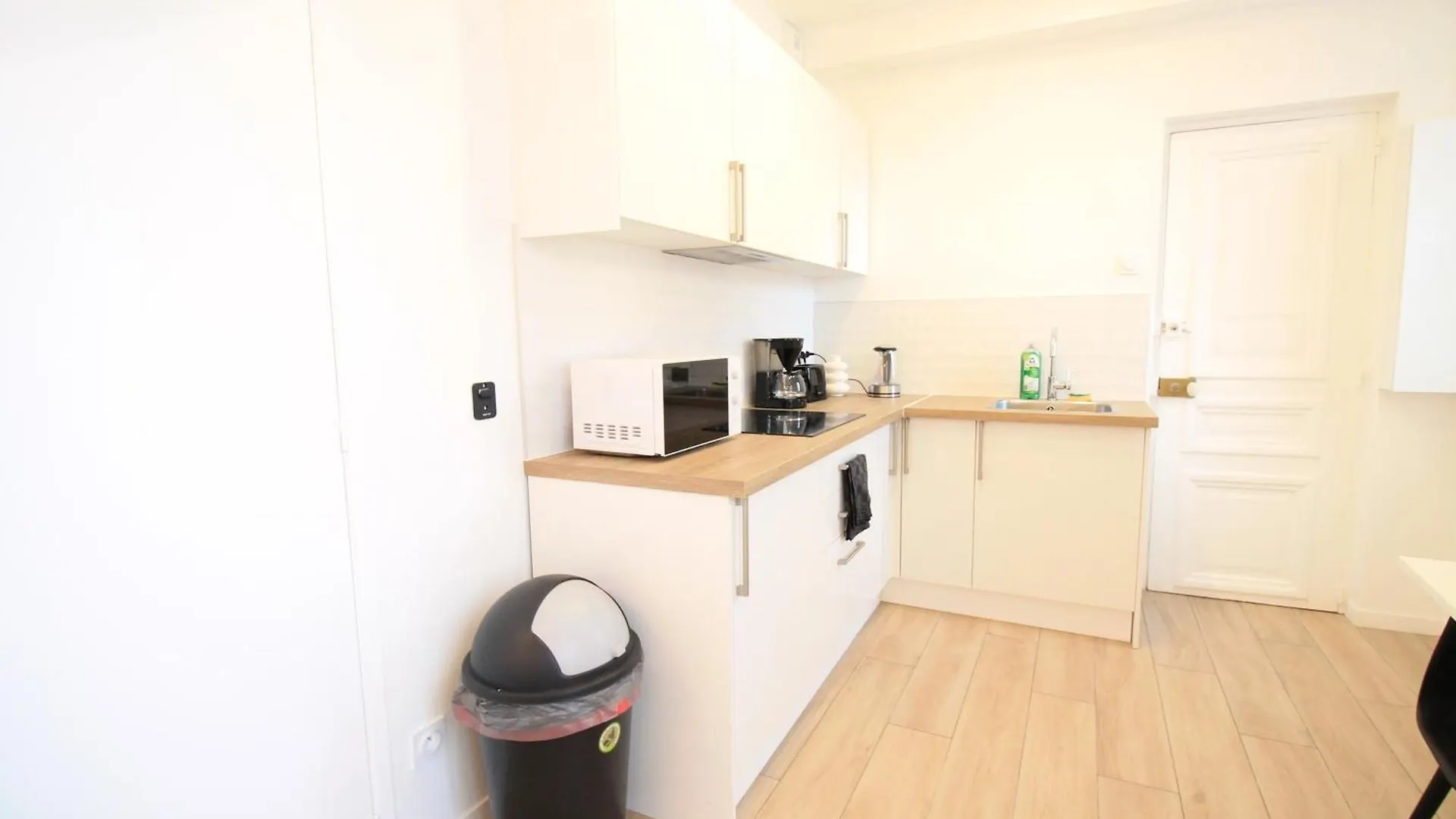 Apartment Disponible - Appartement Entier - Matelas Emma - Rer B Laplace, 5Mn Paris - 2 Pers - Parking Rue Gratuit - Tout Equipe - Rdc - 1 Arcueil France